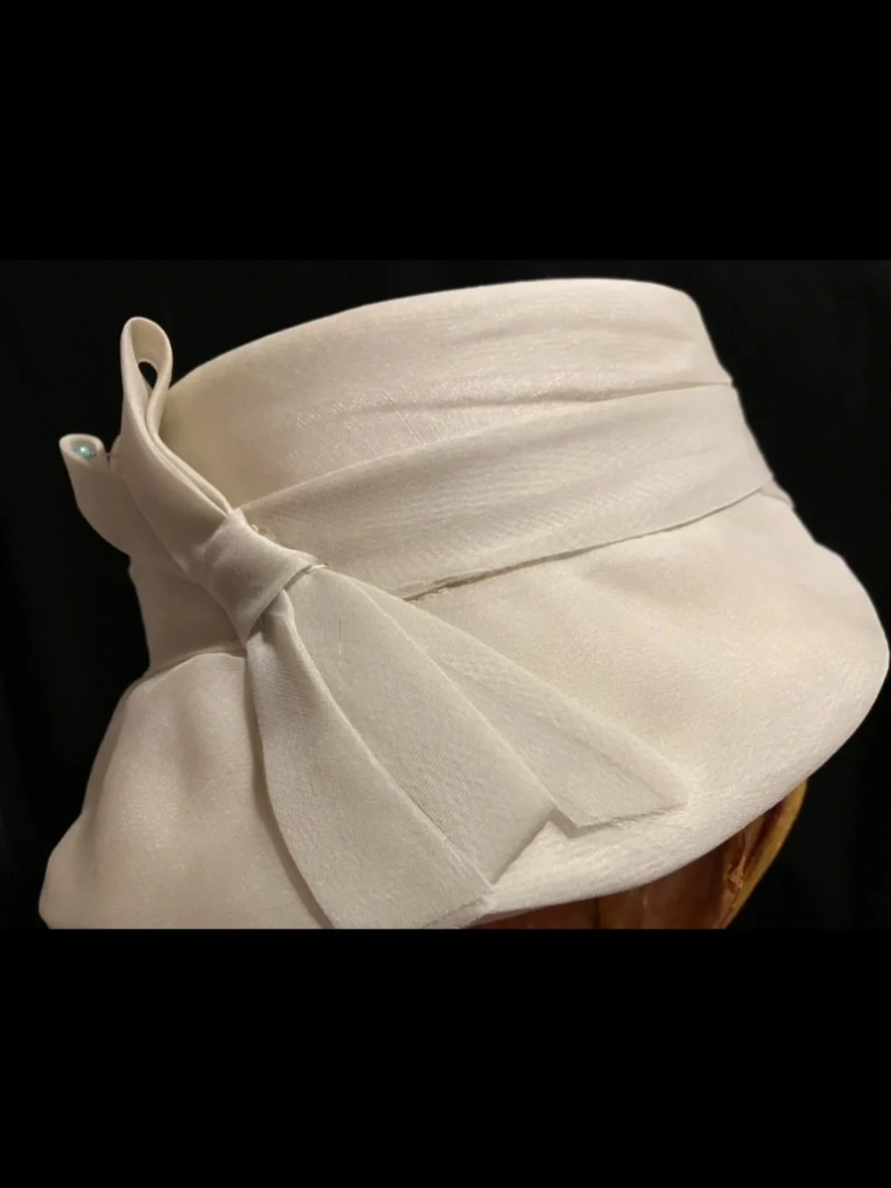 Vintage Champagne Organza Hat with Bow - Picture 5 of 7